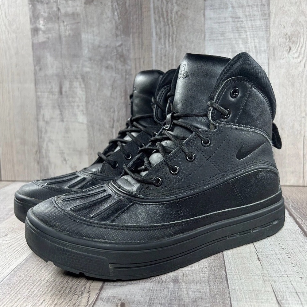 Nike Woodside II ACG boots size 7Y big kids excellent condition black